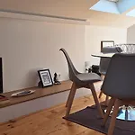 Διαμέρισμα Fontainhas Sunny Rooftop With Balcony *