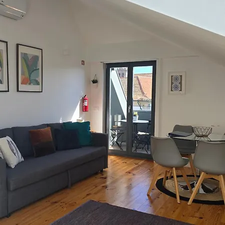 Апартаменты Fontainhas Sunny Rooftop With Balcony