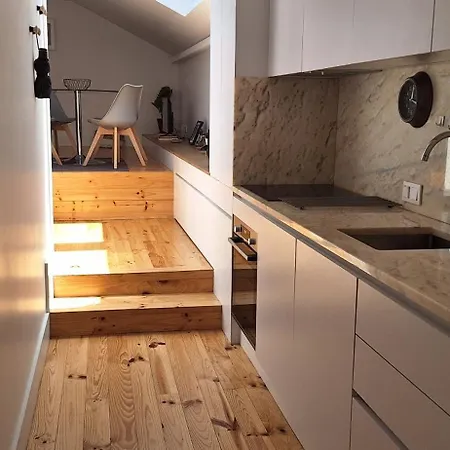 Apartment Fontainhas Sunny Rooftop With Balcony